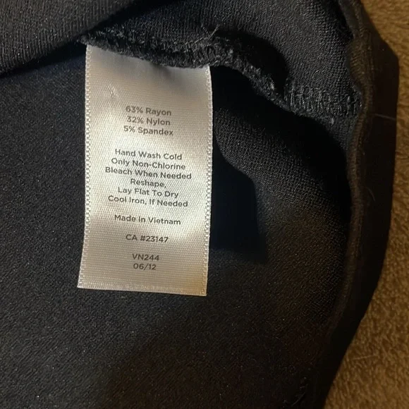 Black Talbots Knit Top w/ black Jeweled Buttons Size Medium - Picture 6 of 6